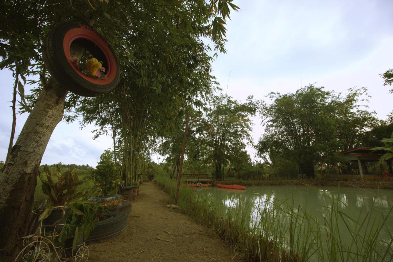 เรือนไทยใจสุขเอ๋ย Hotel Ban Bang Wa Exterior foto
